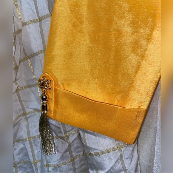 Indian Suit for Children, Yellow/ Gold w/ tassels - Picture 4 of 8